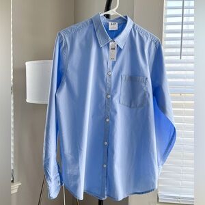 NWT GAP Women’s Light Blue Shirt L
